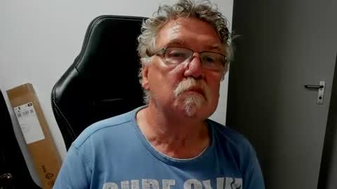 sharlots_pet online show from July 15, 9:14 am