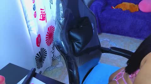 Snapshot of sharlott_pamela chatting on October 31, 2:40 pm Pamela online show from October 31, 2:40 pm