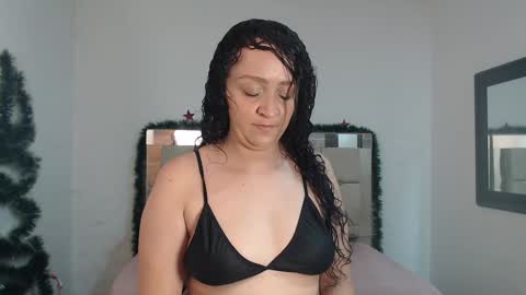 Sara online show from December 28, 3:37 pm