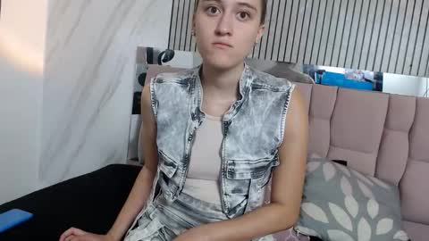 Sara online show from December 4, 11:52 am