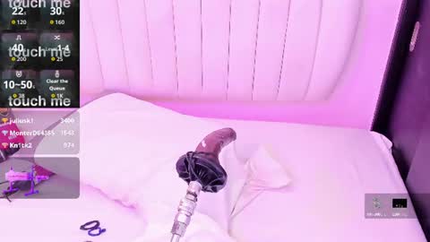 Snapshot of sharlotthe_bigass chatting on July 12, 12:23 am sharlotthe_bigass online show from July 12, 12:23 am
