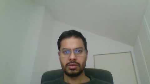 Snapshot of sharmamanxyz chatting on December 16, 8:08 am sharmamanxyz online show from December 16, 8:08 am