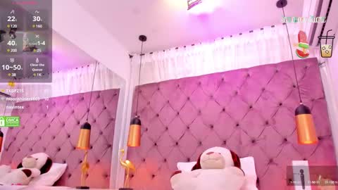 Snapshot of sharonn___ chatting on January 23, 6:39 am Sharon online show from January 23, 6:39 am