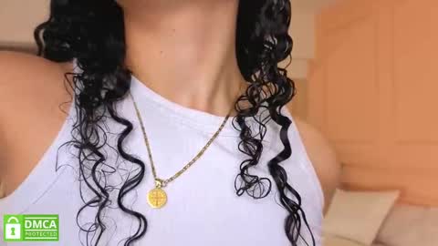 Snapshot of sharonn___ chatting on October 29, 3:20 am Sharon online show from October 29, 3:20 am