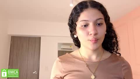 Snapshot of sharonn___ chatting on November 1, 4:03 am Sharon online show from November 1, 4:03 am