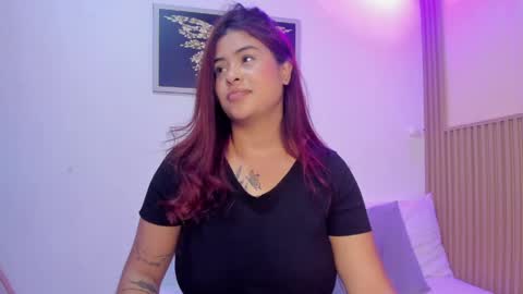 sharonscothh online show from May 5, 9:23 pm