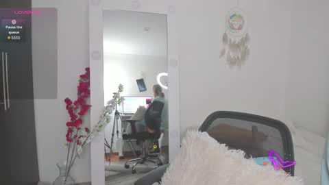 Sharon online show from December 17, 11:38 am