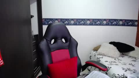 Snapshot of sharoon__cherry_ chatting on October 23, 11:53 am sharon online show from October 23, 11:53 am