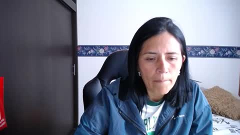 Snapshot of sharoon__cherry_ chatting on October 29, 6:09 pm sharon online show from October 29, 6:09 pm