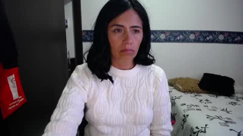 Snapshot of sharoon__cherry_ chatting on November 1, 11:23 am sharon online show from November 1, 11:23 am