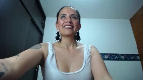 Snapshot of sharoon__cherry_ chatting on December 3, 12:40 am sharon online show from December 3, 12:40 am