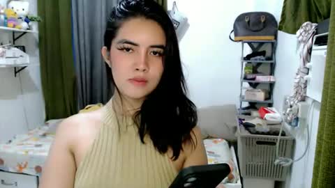 Snapshot of shasha_carreon chatting on May 3, 12:22 pm shasha online show from May 3, 12:22 pm