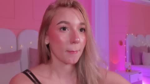 Shantall online show from February 22, 6:13 am