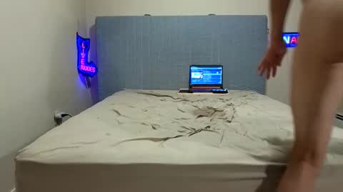 Snapshot of shave_deeez chatting on November 22, 11:26 pm shave deeez online show from November 22, 11:26 pm