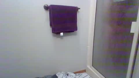 Snapshot of shavedcock720 chatting on December 3, 1:24 am partycouple2night online show from December 3, 1:24 am