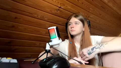 Snapshot of shavonflosi chatting on June 13, 8:23 am Maria online show from June 13, 8:23 am
