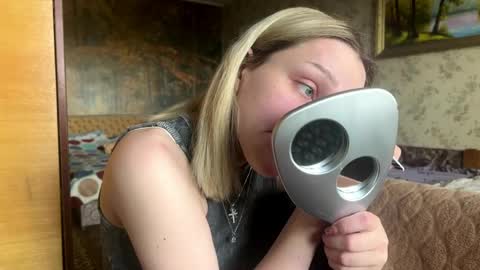 Snapshot of shawandamisemer chatting on June 5, 12:22 pm Lilith online show from June 5, 12:22 pm