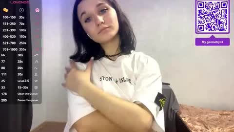 May online show from October 26, 1:06 pm