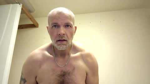 Snapshot of shawnford734 chatting on April 19, 2:27 pm shawnford734 online show from April 19, 2:27 pm