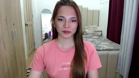 shawniee 3 online show from December 3, 5:04 am