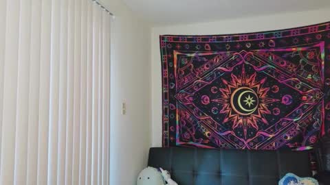 Snapshot of shayminx chatting on November 6, 9:05 pm Shayminx online show from November 6, 9:05 pm