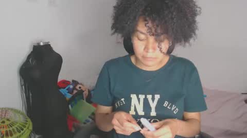 Shayna online show from December 5, 2:53 am