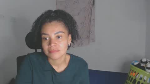 Shayna online show from December 19, 12:17 am