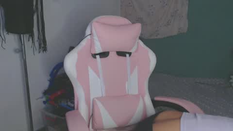 Snapshot of shayna_cute chatting on July 18, 2:49 am Shayna online show from July 18, 2:49 am