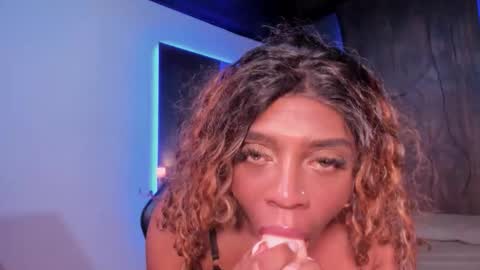 shayna_lee_ online show from March 6, 10:17 pm