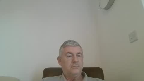 Snapshot of she52 chatting on January 2, 3:29 pm she52 online show from January 2, 3:29 pm