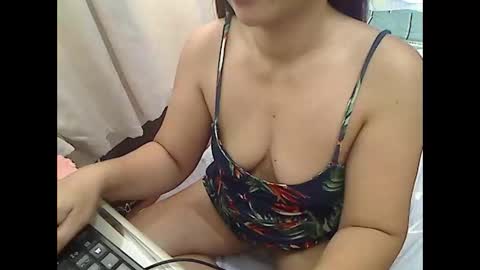 Snapshot of shebomb488504 chatting on November 22, 11:48 pm jane online show from November 22, 11:48 pm