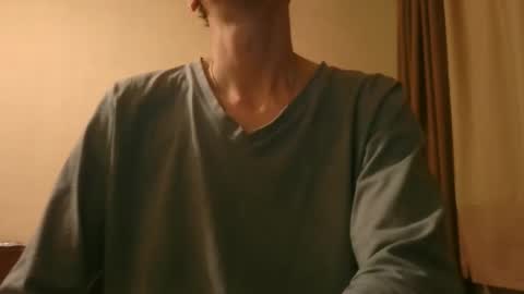 Snapshot of shedevr02 chatting on March 26, 7:41 pm Roger online show from March 26, 7:41 pm