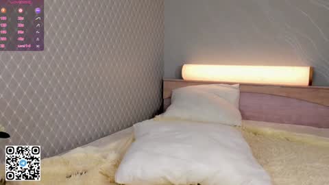 Snapshot of sheenaeast chatting on January 29, 10:32 pm Violet online show from January 29, 10:32 pm