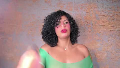 sheeylopez online show from June 25, 3:28 am