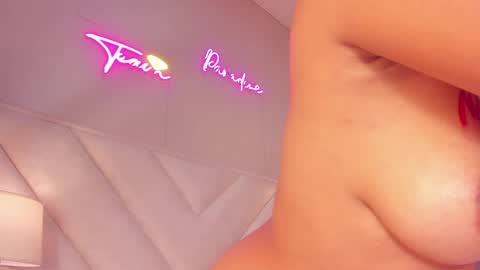 sheila__x online show from April 24, 11:51 pm