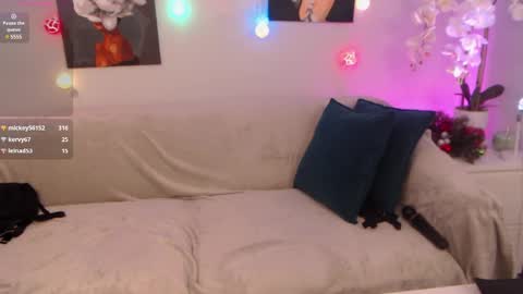 Snapshot of sheilaryan chatting on January 14, 7:59 am Sheila GMT 2 Tuesday Wednesday Friday Saturday Sunday- 8 5 online show from January 14, 7:59 am