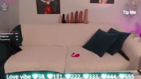 Snapshot of sheilaryan chatting on February 4, 7:51 am Sheila GMT 2 Tuesday Wednesday Friday Saturday Sunday- 8 5 online show from February 4, 7:51 am