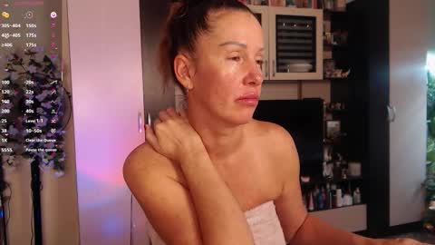 Snapshot of sheilaryan chatting on November 2, 4:59 am Sheila GMT 2 Tuesday Wednesday Friday Saturday Sunday- 8 5 online show from November 2, 4:59 am