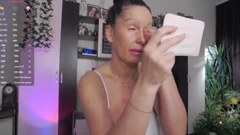 Sheila GMT 2 Tuesday Wednesday Friday Saturday Sunday- 8  5  online show from February 14, 4:42 am