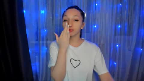 sheillawood online show from December 3, 2:15 pm