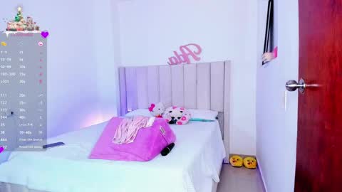 Snapshot of sheirysex chatting on December 31, 6:59 am Danna   online show from December 31, 6:59 am