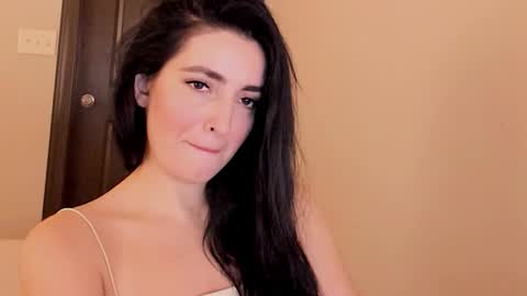 Snapshot of sheisallthat chatting on December 19, 2:29 am sheisallthat online show from December 19, 2:29 am