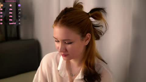 Lina online show from May 14, 3:52 pm