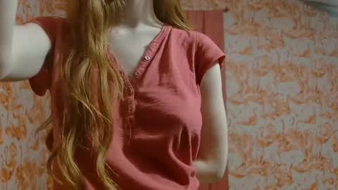 Snapshot of shelikessoymilk chatting on September 26, 5:11 am Erika online show from September 26, 5:11 am