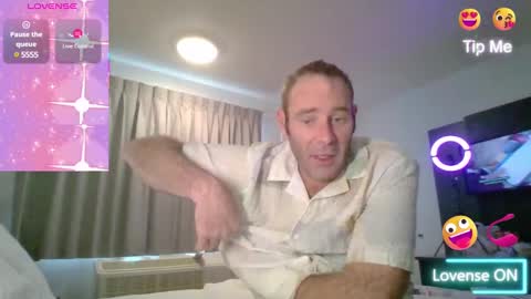 Snapshot of shellandslosh chatting on January 21, 6:02 pm Hippie Love online show from January 21, 6:02 pm
