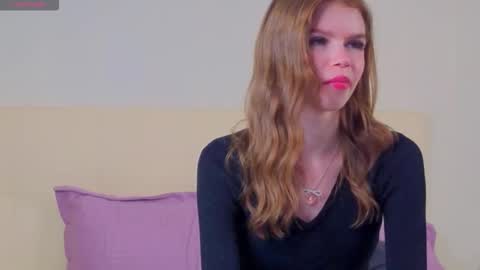 Snapshot of shelleyborom chatting on October 26, 6:19 am Sofia online show from October 26, 6:19 am