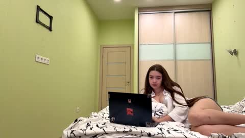Ava online show from October 11, 3:28 am