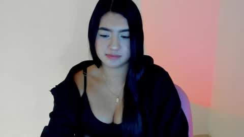 Snapshot of shellyrayhs1 chatting on November 18, 2:17 am Shelly rayhs online show from November 18, 2:17 am