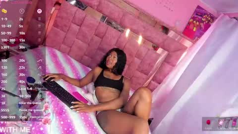Snapshot of shenielxxx chatting on June 6, 2:00 pm shenielxxx online show from June 6, 2:00 pm