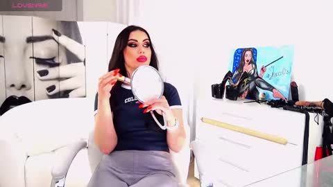 Snapshot of sherlismoon chatting on February 3, 7:51 am SherlisMoon online show from February 3, 7:51 am